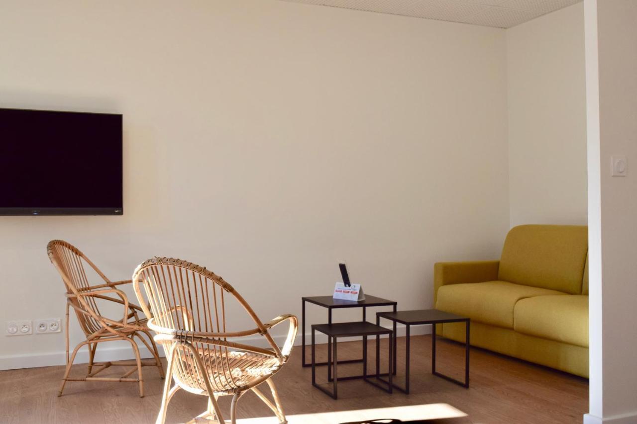 Hotel Et Appartements Les Platanes Thueyts Екстер'єр фото