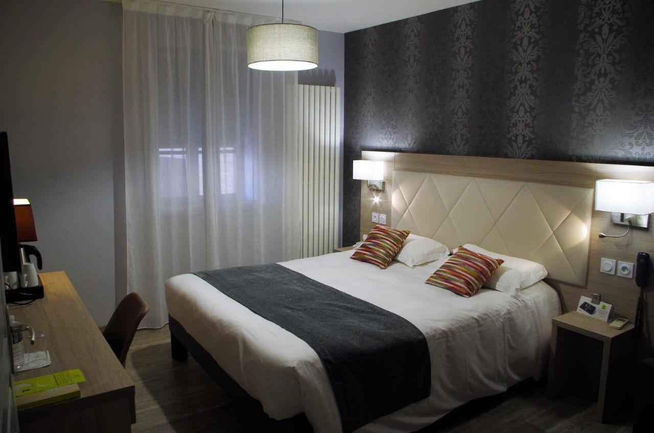 Hotel Et Appartements Les Platanes Thueyts Екстер'єр фото