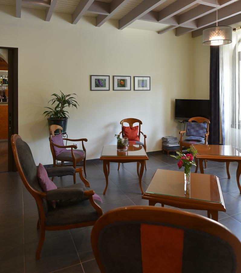 Hotel Et Appartements Les Platanes Thueyts Екстер'єр фото