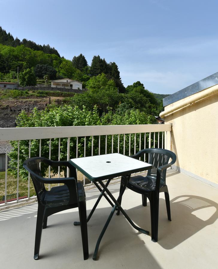 Hotel Et Appartements Les Platanes Thueyts Екстер'єр фото