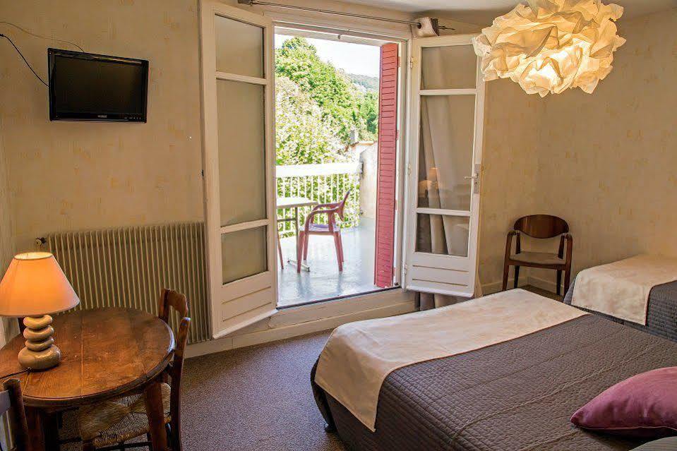Hotel Et Appartements Les Platanes Thueyts Екстер'єр фото